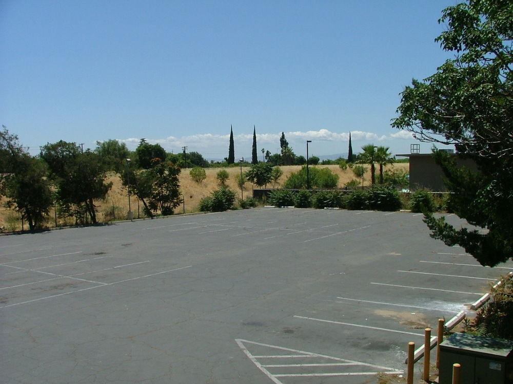 American Budget Inn And Suites-Modesto Exterior photo